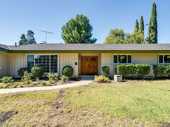 3rd image of 1521 Sunny Crest Dr