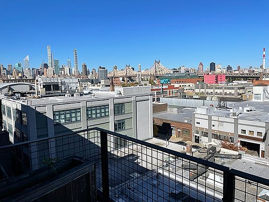 5th image of 21-45 44th Dr Penthouse B