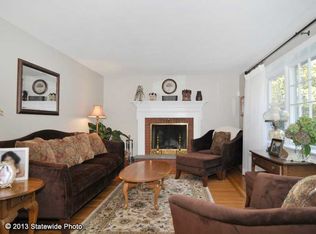 64 Deer Run Trl, Smithfield, RI 02917