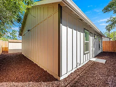 2 bed, 748 sqft, $2,300 — Photo 4