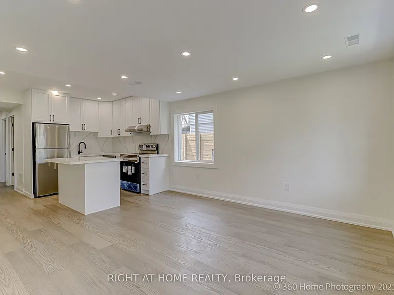 321 Tampa Dr — Photo 18