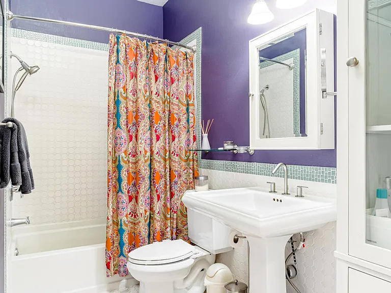 2565 NW Thurman St — Photo 20