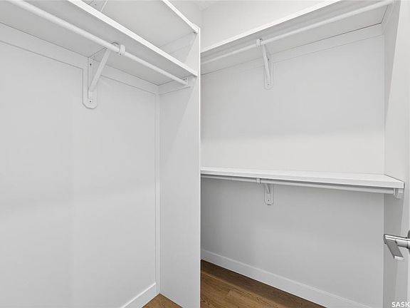 3rd image of 134 Emma CRESCENT