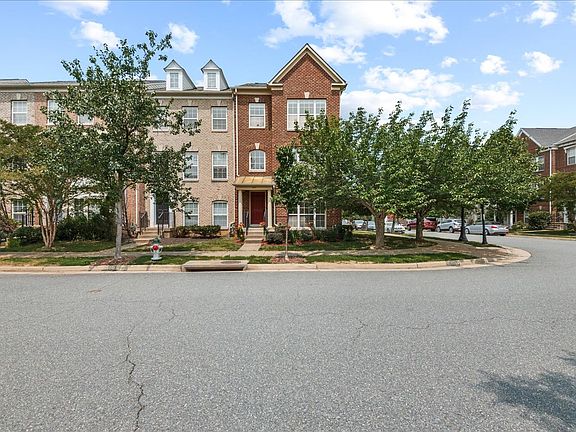 3rd image of 1301 Wilcox Ave