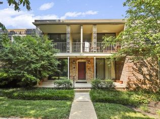 3125 Patrick Henry Dr APT 221, Falls Church, VA 22044