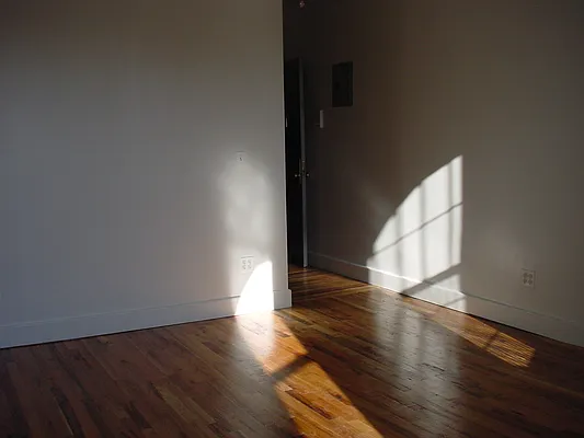 Rented by Bravestream Realty Corp. | media 13