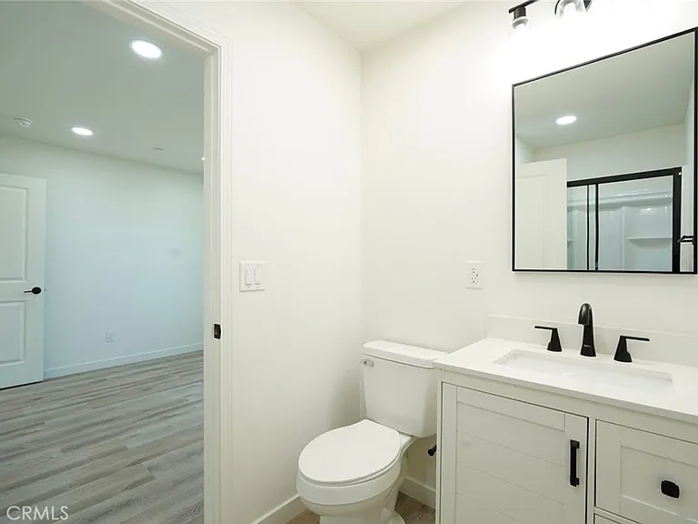 4811 Charlotte Way — Photo 11