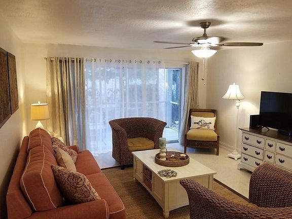 2nd image of 3835 Almeria Ave APT C1
