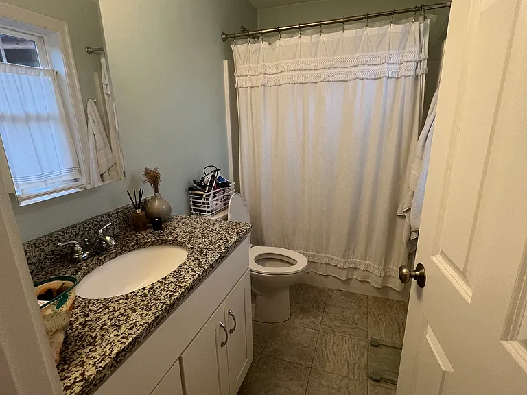24 Beacon Pl #1 — Photo 10