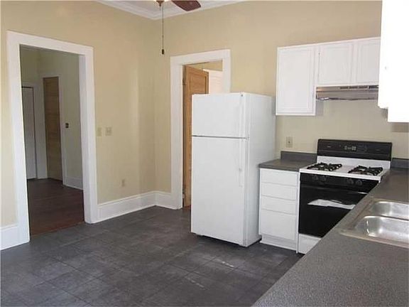 2nd image of 7528 Freret St