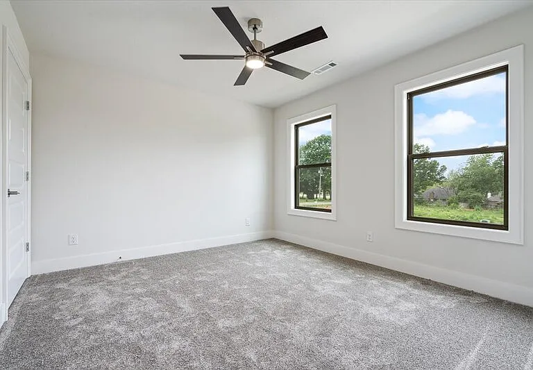 1705 S 23rd Pl — Photo 12