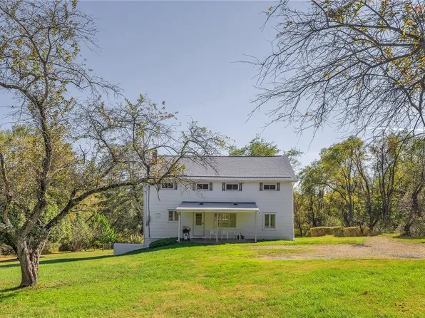 4032 Ewalt Rd, Gibsonia, PA 15044