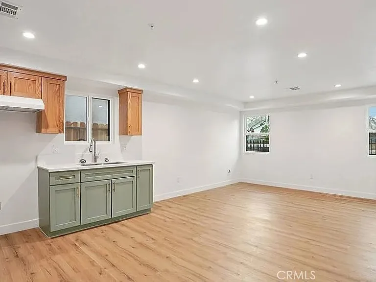 10422 1/2 Graham Ave — Photo 14