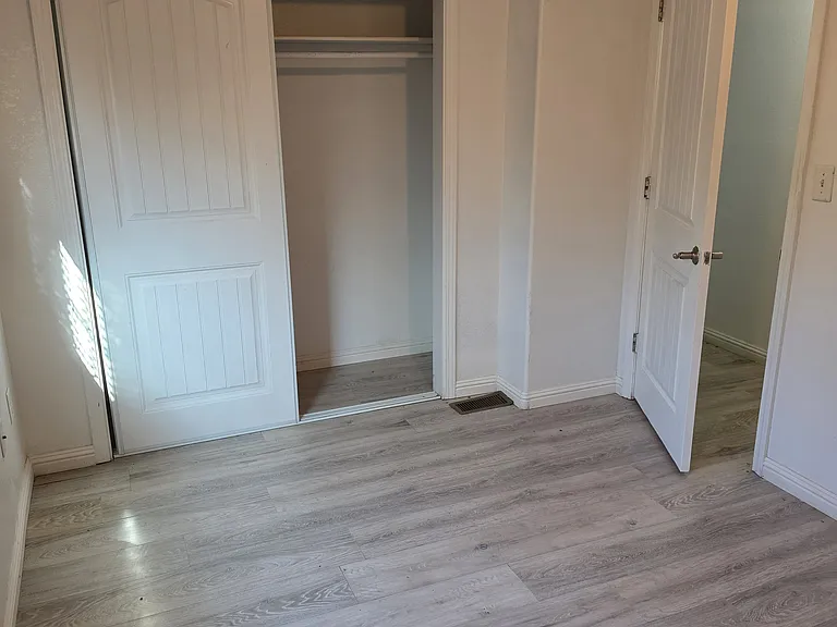 4192 Rewana Way — Photo 5