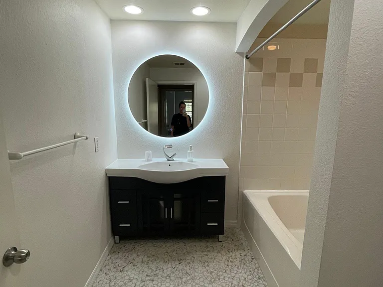 100 4th Ave S #229 — Photo 19