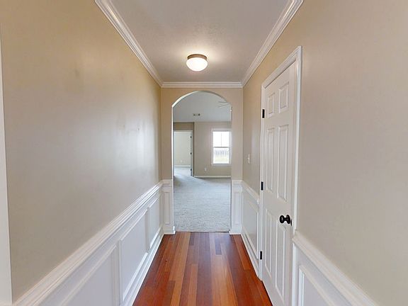 5th image of 253 High Meadows Cir