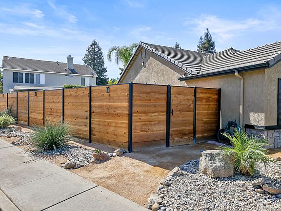 2nd image of 5703 W Sunnyside Dr