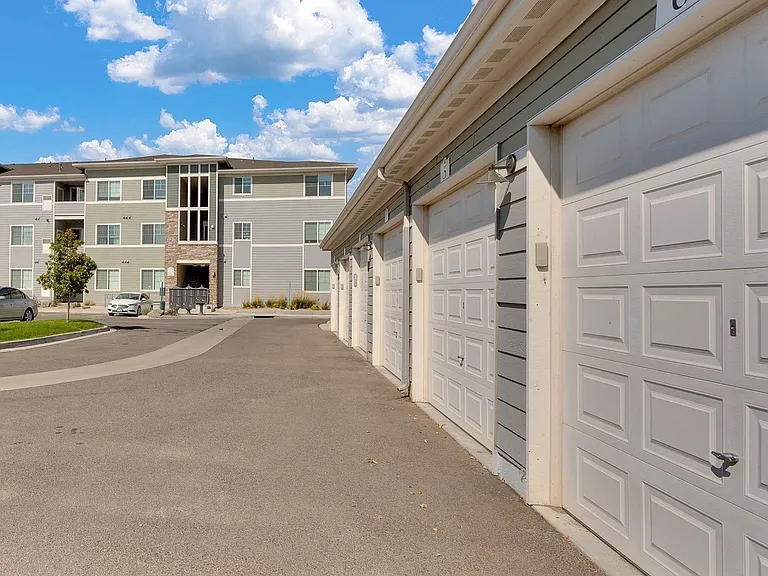 Enclave Apartments — Photo 9