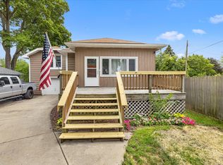 429 Harvey Dr, Racine, WI 53405