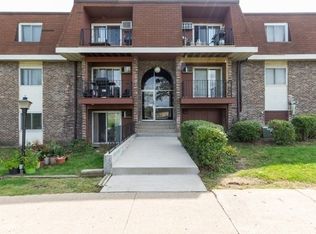 1165 Valley Ln APT 305, Hoffman Estates, IL 60169