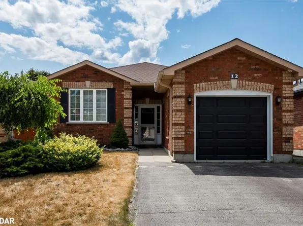 12 Revelstoke Ct, Barrie, ON L4N 8X7