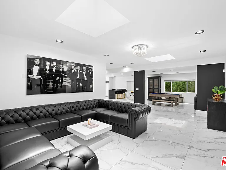 1750 N Beverly Glen Blvd — Photo 9