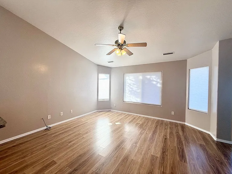 7490 E Horseshoe Ln #B — Photo 4