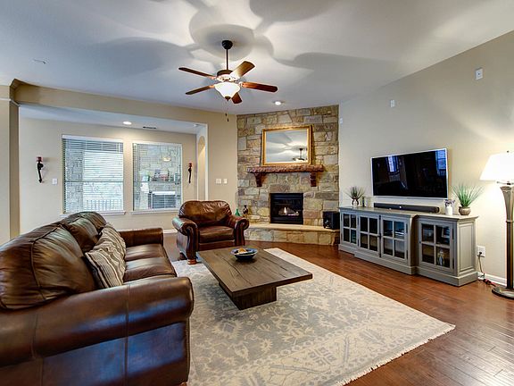 3rd image of 310 Walsh Glen Dr