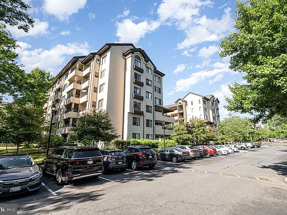 2nd image of 6060 California Cir APT 108