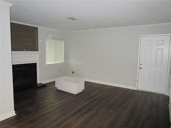 4th image of 4003 Wingate Way