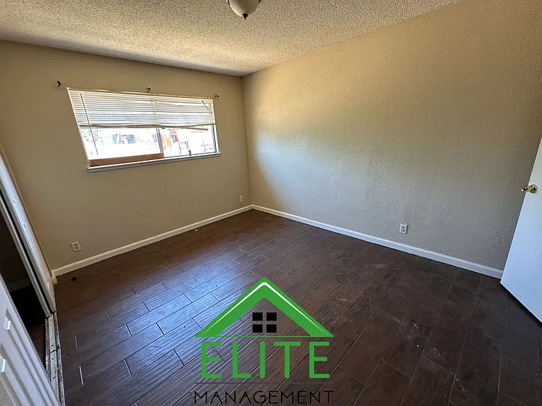 3614 Cypress St — Photo 11