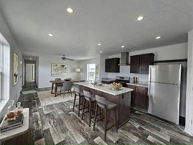 25 Yoseph St #77