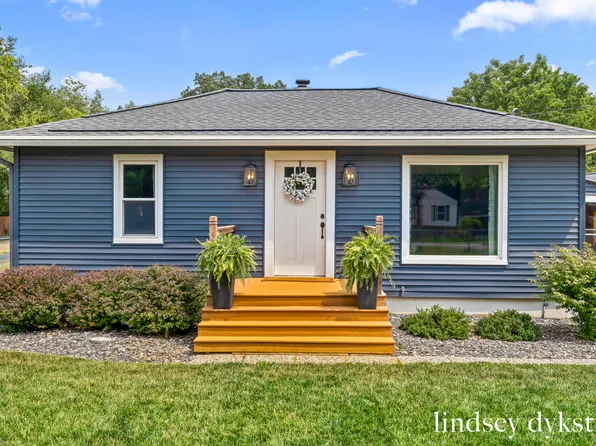 3740 Benjamin Ave NE, Grand Rapids, MI 49525