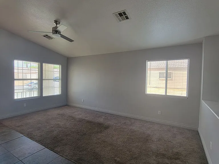 5916 Kenmore St — Photo 4