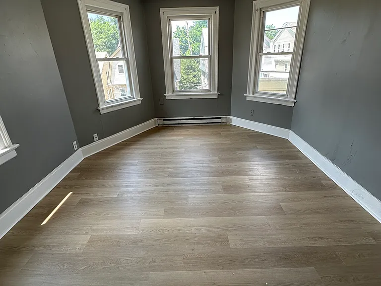 37 Silver St #3 — Photo 4