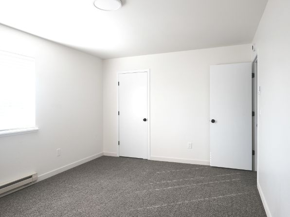 1302 45th Ave #3, Sweet Home, OR 97386