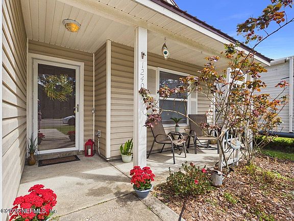 3rd image of 1240 FOUR MILE Road