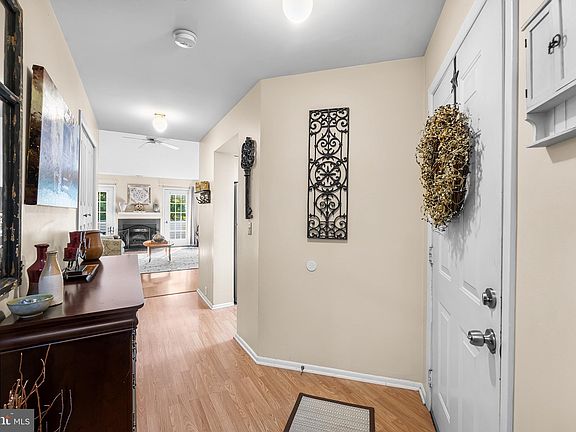 4th image of 2707 Creekside Dr