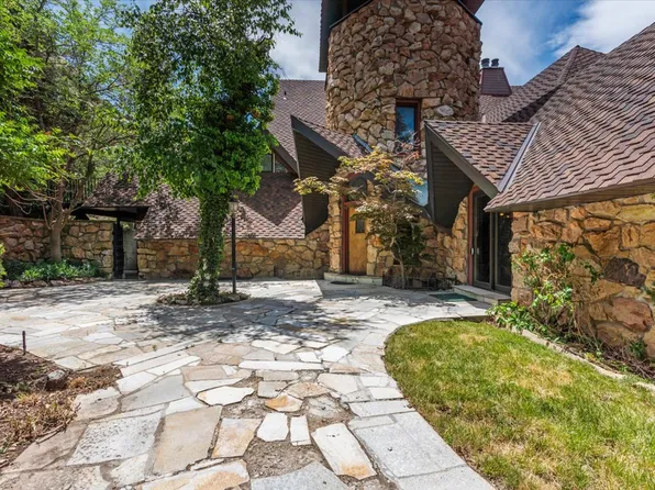 5060 S Mile High Dr, Holladay, UT 84124