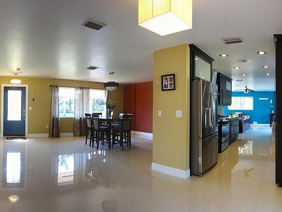 4th image of 17151 SW 87th Ct