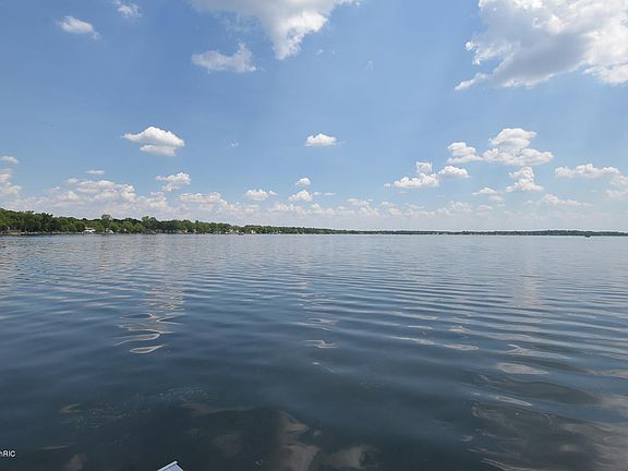 3rd image of 3108 E Shore Dr