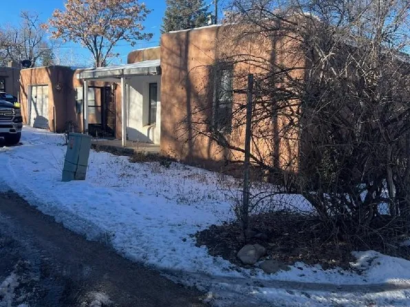 913 Acequia Madre, Santa Fe, NM 87505