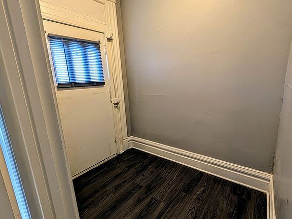 4th image of 2224 Arlington Ave #1