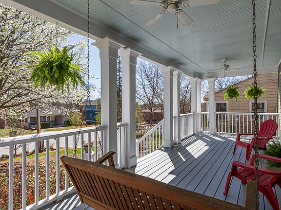 Charming Front Porch!