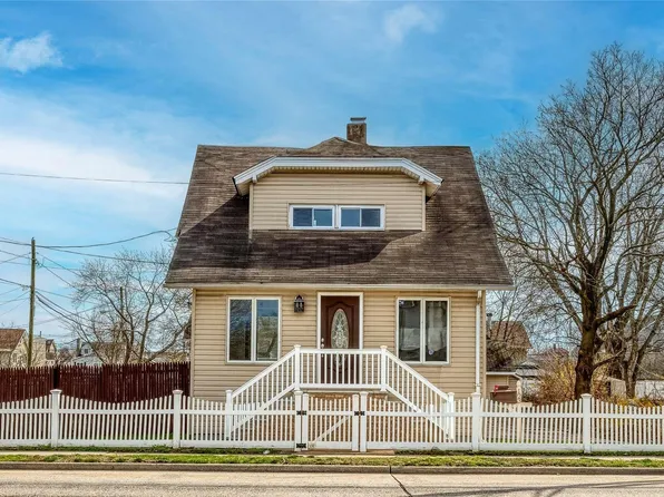 123 Atlantic Avenue, Freeport, NY 11520