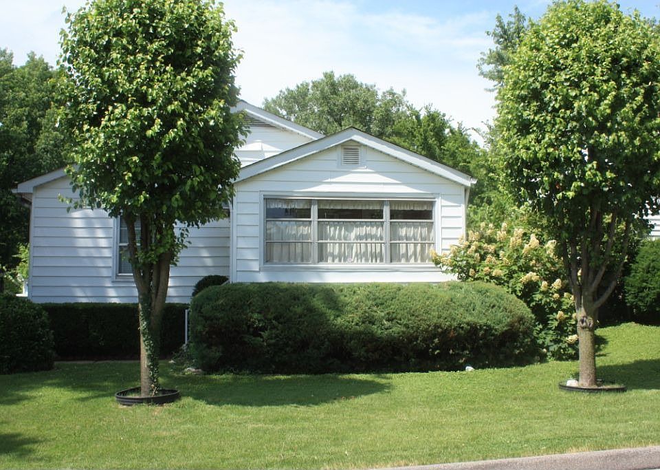 1st image of 419 Bluff Dr