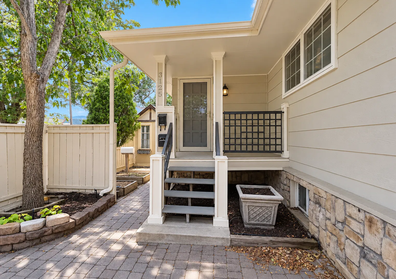 3125 N Raleigh St — Photo 2
