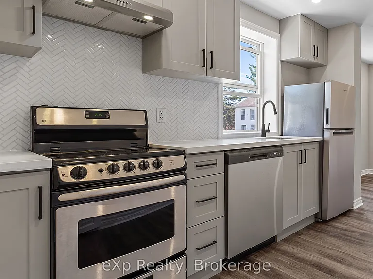 44 W Front St #B — Photo 4