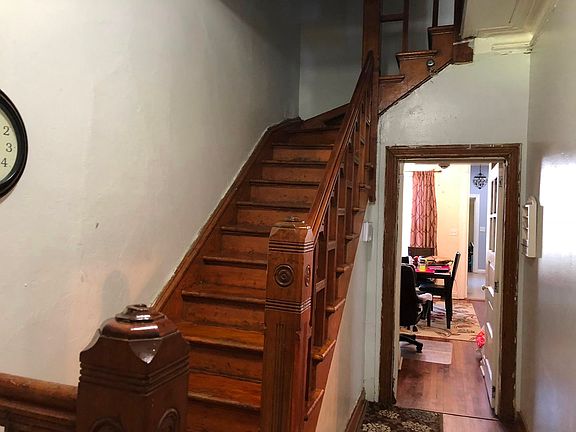 4th image of 1830 S Sawyer Ave