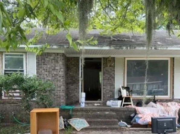 203 Goucher Ct, Ladson, SC 29456